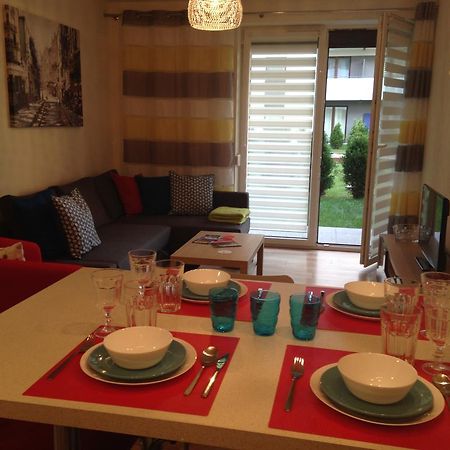 Przytulne mieszkanie z ogródkiem Apartamento Cracóvia Exterior foto