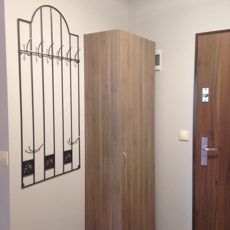 Przytulne mieszkanie z ogródkiem Apartamento Cracóvia Exterior foto
