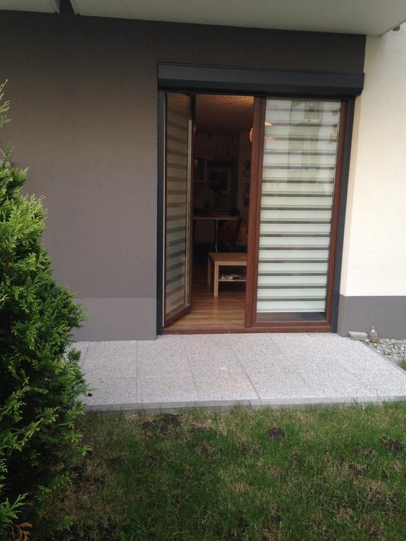 Przytulne mieszkanie z ogródkiem Apartamento Cracóvia Exterior foto