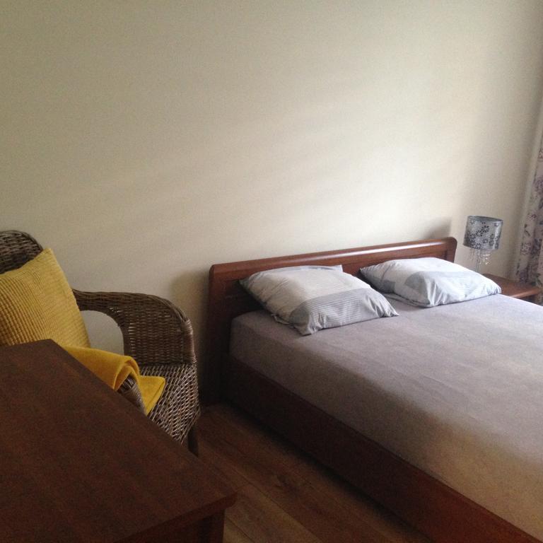 Przytulne mieszkanie z ogródkiem Apartamento Cracóvia Exterior foto