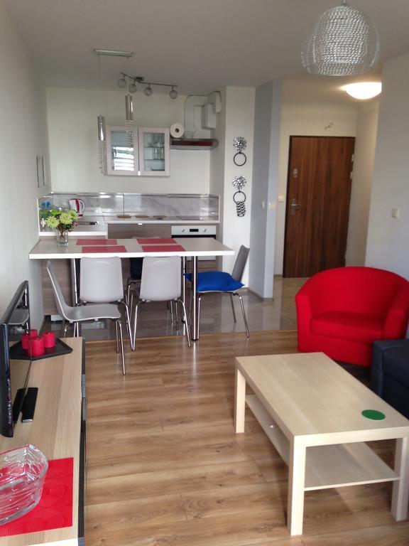 Przytulne mieszkanie z ogródkiem Apartamento Cracóvia Exterior foto