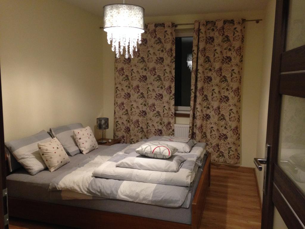 Przytulne mieszkanie z ogródkiem Apartamento Cracóvia Exterior foto