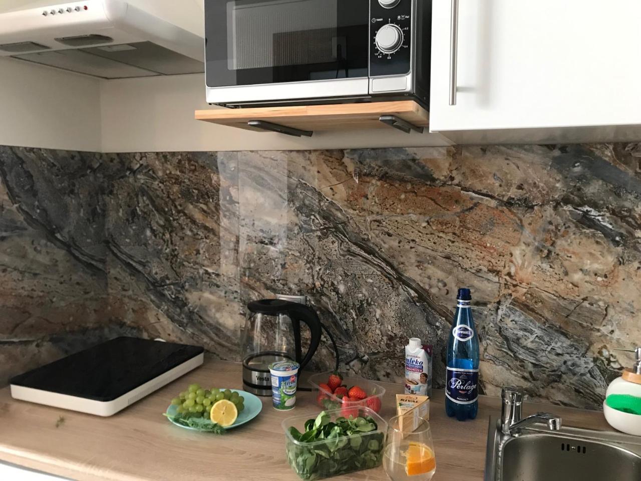Przytulne mieszkanie z ogródkiem Apartamento Cracóvia Exterior foto